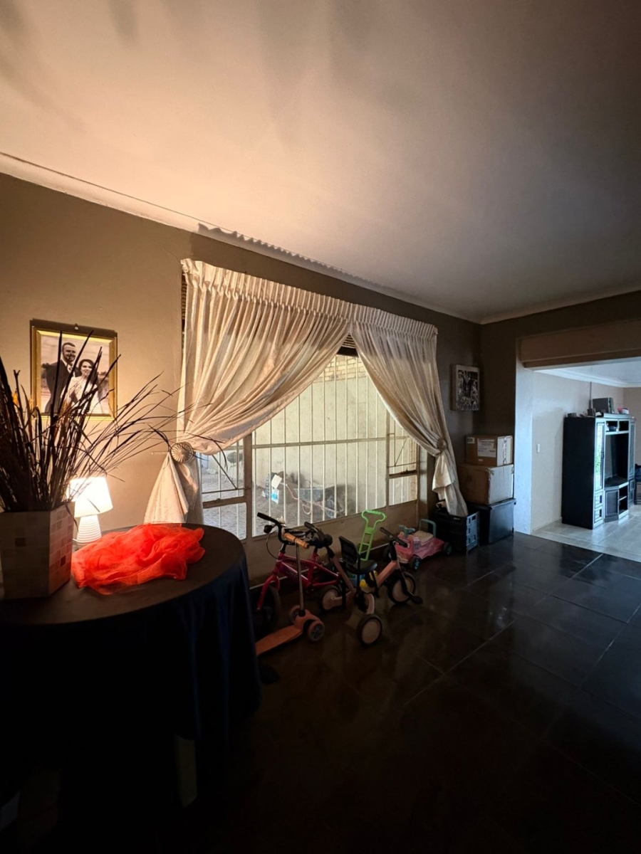 3 Bedroom Property for Sale in Flimieda North West